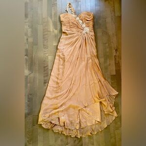 Rina Di Montella gown